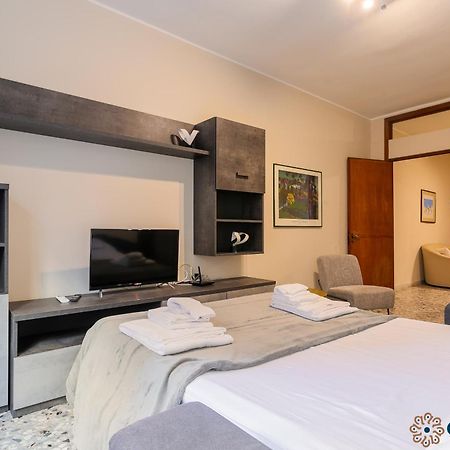 Piccinni Guesthouse By Apulia Accommodation Барі Екстер'єр фото
